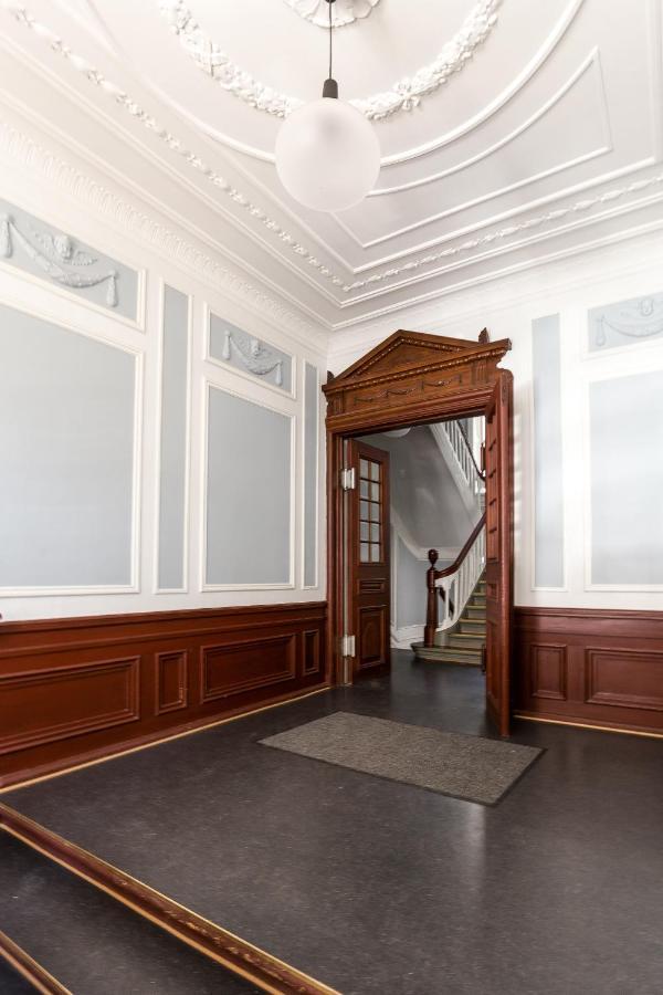 Lovely 3Br Manor Apartment 5 Min From Tivoli Gardens Copenaghen Esterno foto