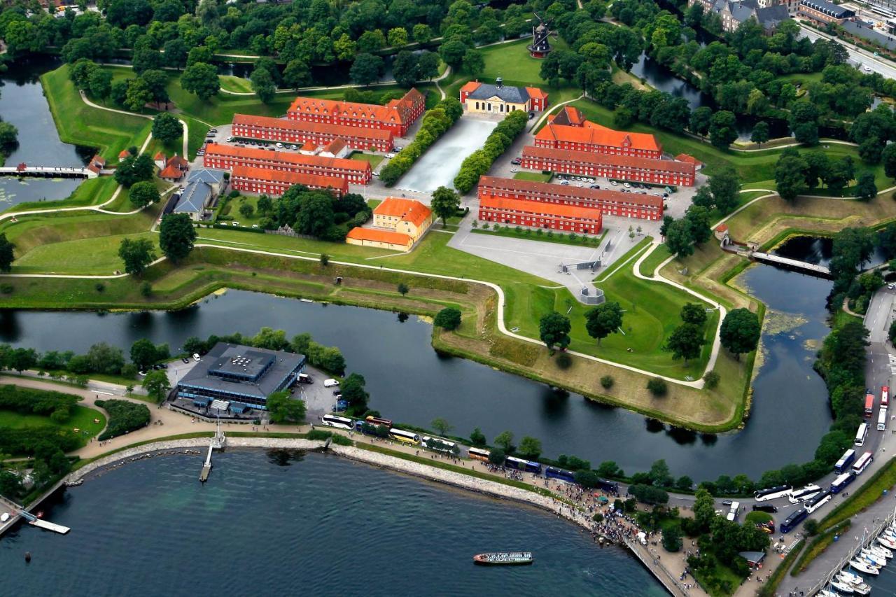 Lovely 3Br Manor Apartment 5 Min From Tivoli Gardens Copenaghen Esterno foto