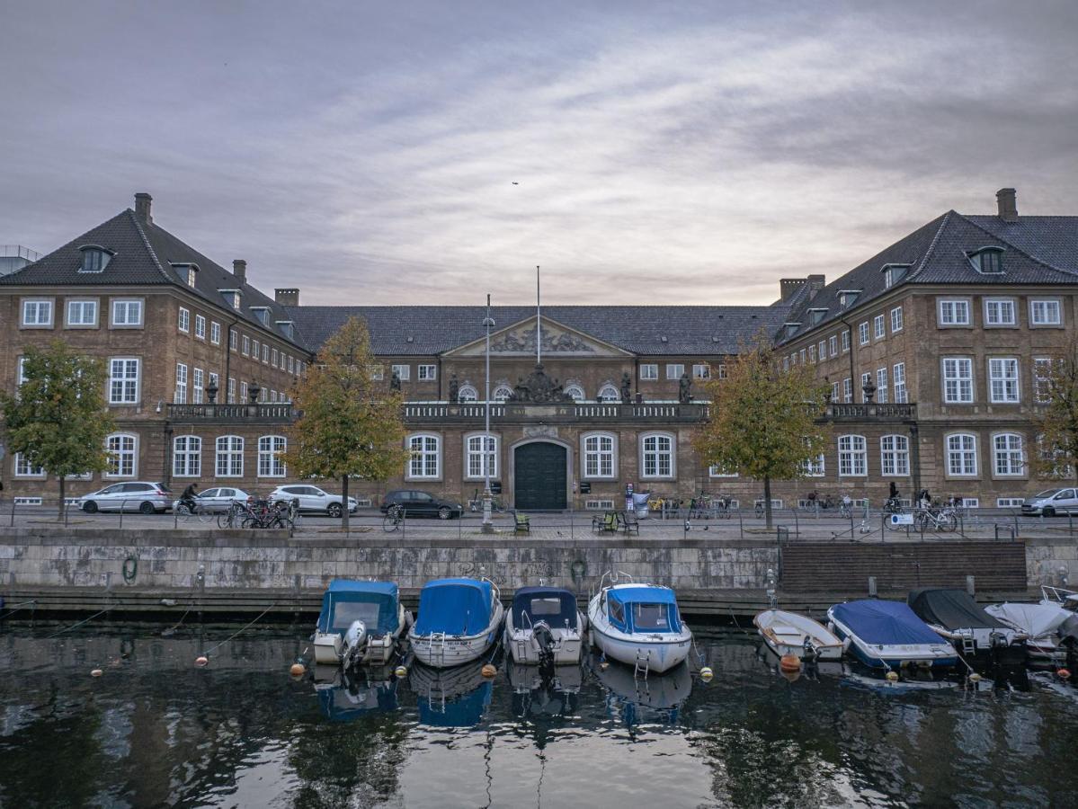 Lovely 3Br Manor Apartment 5 Min From Tivoli Gardens Copenaghen Esterno foto