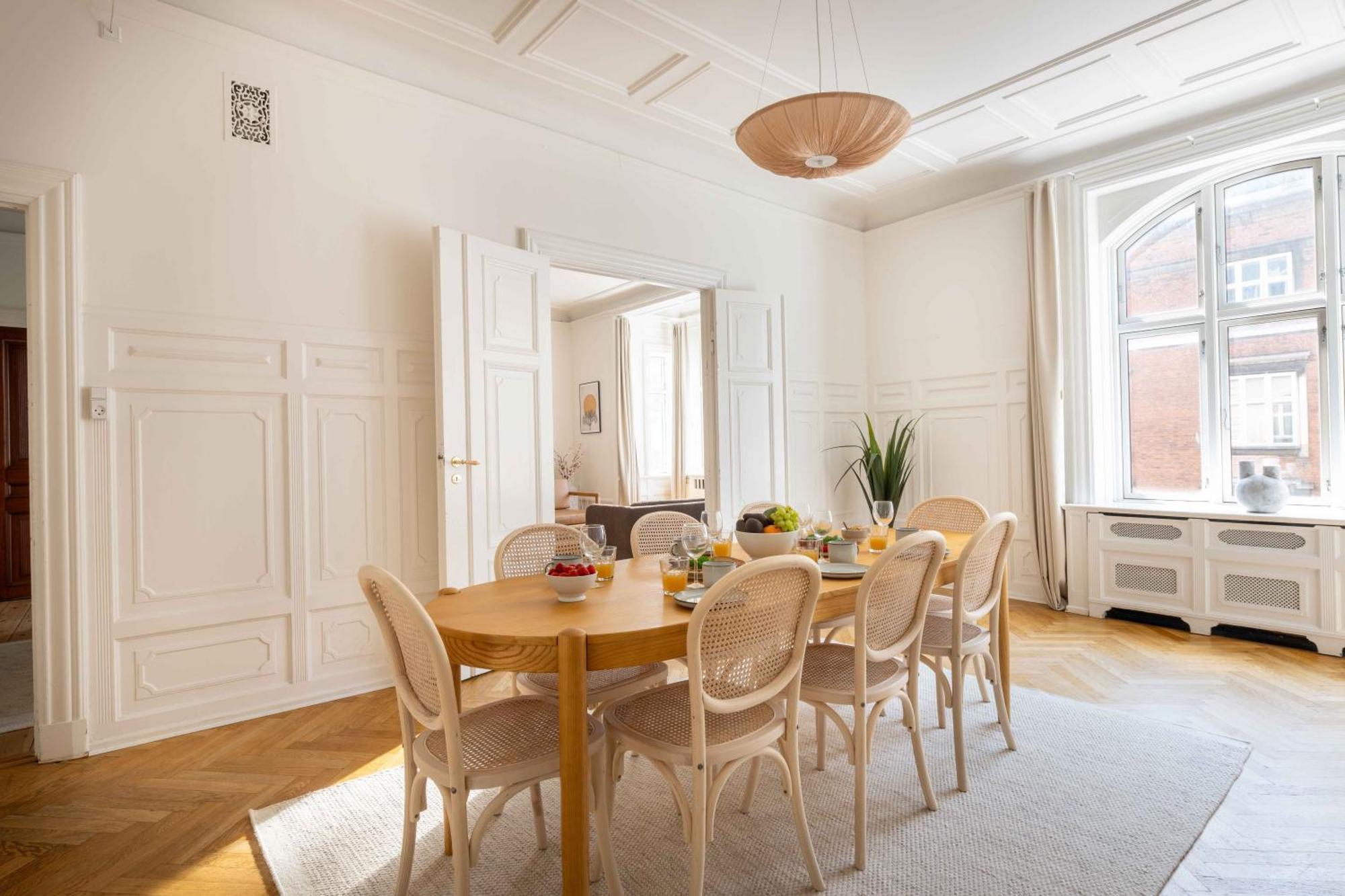 Lovely 3Br Manor Apartment 5 Min From Tivoli Gardens Copenaghen Esterno foto