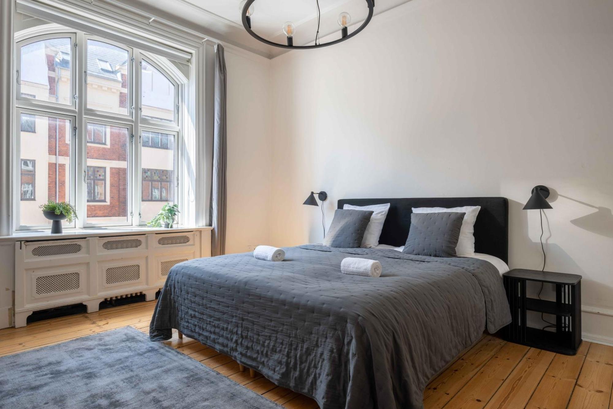 Lovely 3Br Manor Apartment 5 Min From Tivoli Gardens Copenaghen Esterno foto